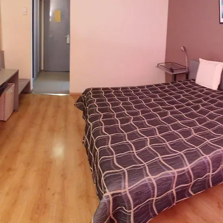 فندق Atm Center 2*