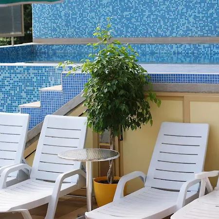 فندق Atm Center 2*