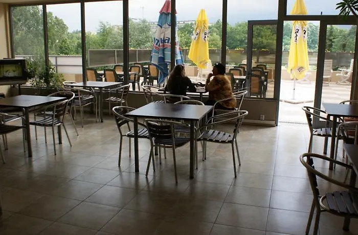 Хотел Atm Center 2*