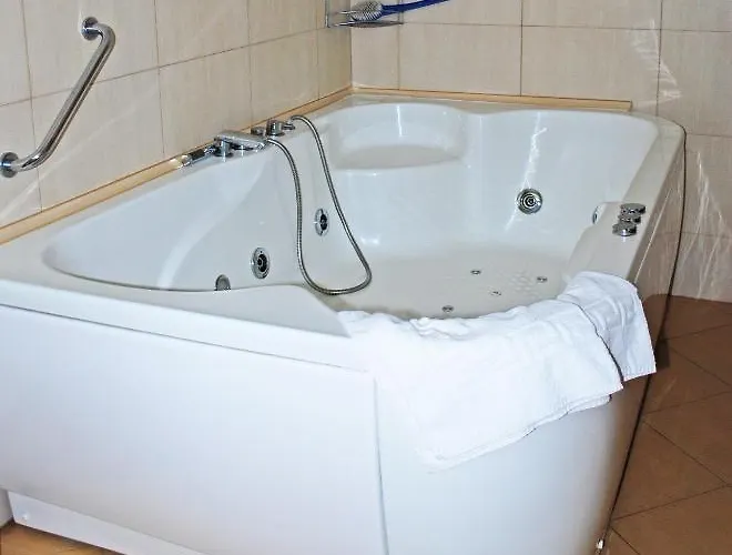 Atm Center Хотел 2*