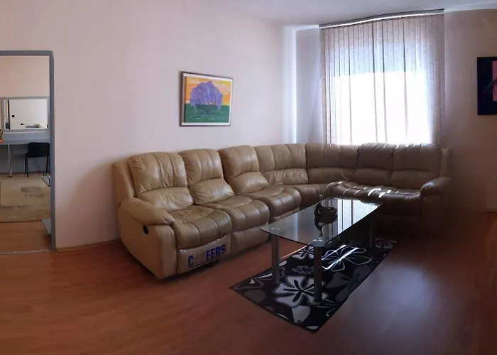 Хотел Atm Center 2*